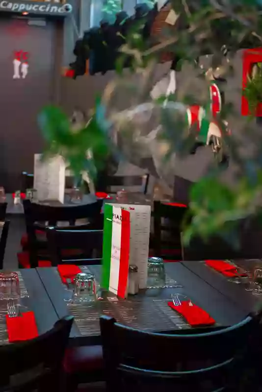 Le Restaurant - La Piazza - Pizzeria Cagnes sur Mer - restaurant Italien CAGNES-SUR-MER